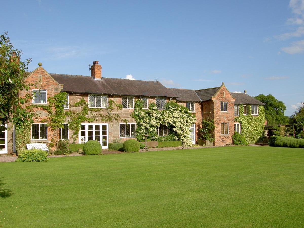 Manor Farm Egerton Bed and Breakfast Malpas  Eksteriør billede